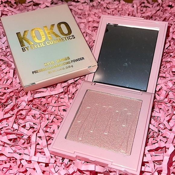 🆕🩷KYLIE COSMETICS x KOKO: “TRUE MAMA” Pressed Illuminating Powder - Picture 1 of 8